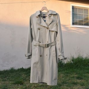 Gap trenchcoat